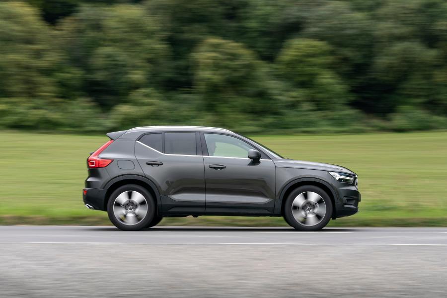  Volvo XC40 D3 Inscription 2018 года  (UK) (фото 16 из 40)
